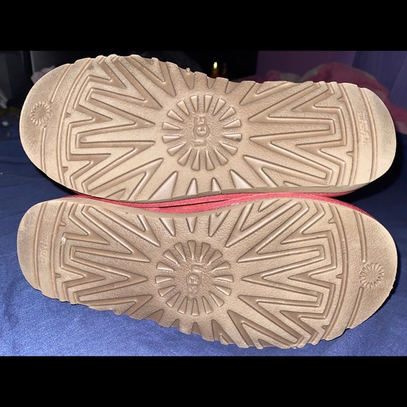 Classic uggs - Picture 2 of 2